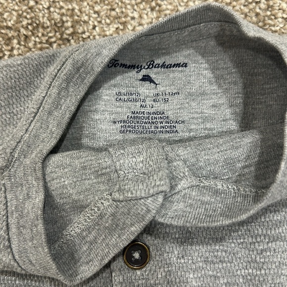 2 Tommy Bahama boys button up shirts - Picture 4 of 4
